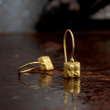 Square pendant with emerald