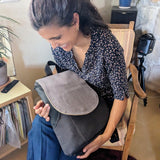 תיק גב גדול אפור שחור