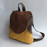 תיק גב קטן חום צהוב