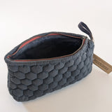 תיק רחצה אפור כהה