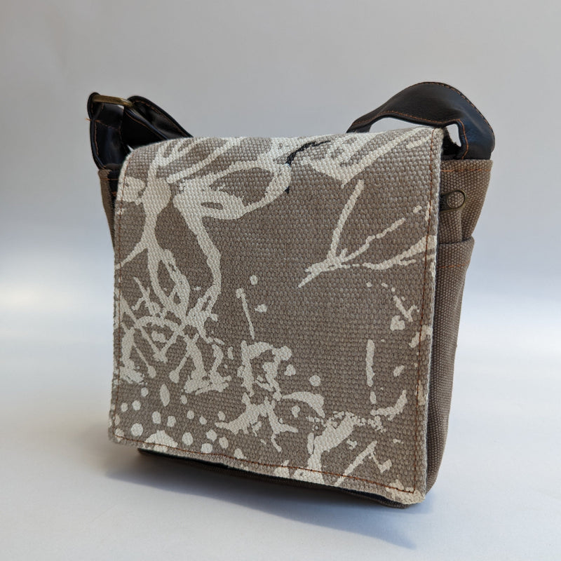 Khaki light gray minimal bag