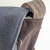 תיק מיני סטודנט אפור חום